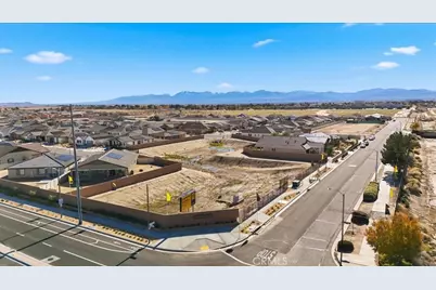 3265 E Avenue J-3 Drive, Lancaster, CA 93535 - Photo 37