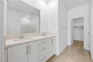 27329 Bear Creek Ln, Valencia, CA 91381 - Photo 17