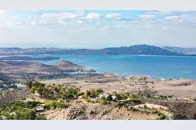 14735 Descanso, Lake Mathews, CA 92570 - Photo 15