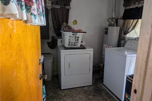 975 E 43rd St, Los Angeles, CA 90011 - Photo 27