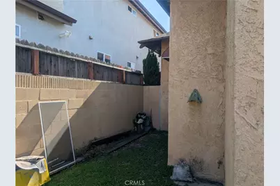 975 E 43rd Street, Los Angeles, CA 90011 - Photo 23