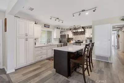 1044 Meadowview Court, Corona, CA 92878 - Photo 11