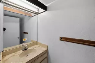 534 S Flower Cir, Orange, CA 92868 - Photo 17