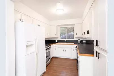 4227 Miramonte Place, Riverside, CA 92501 - Photo 11