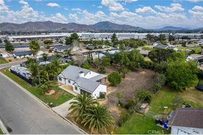 4856 Poinsetta, Jurupa Valley, CA 92509 - Photo 3