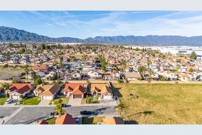 17190 Melon Avenue, Fontana, CA 92336 - Photo 5