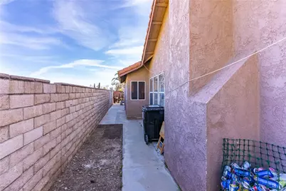 17190 Melon Avenue, Fontana, CA 92336 - Photo 29