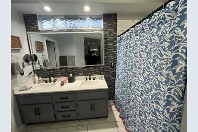 1344 E Parkview Court, Visalia, CA 93292 - Photo 7