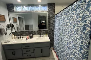 1344 E Parkview Ct, Visalia, CA 93292 - Photo 7