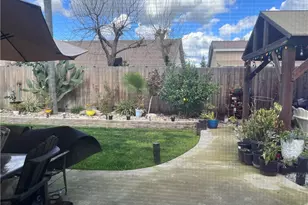 1344 E Parkview Ct, Visalia, CA 93292 - Photo 15