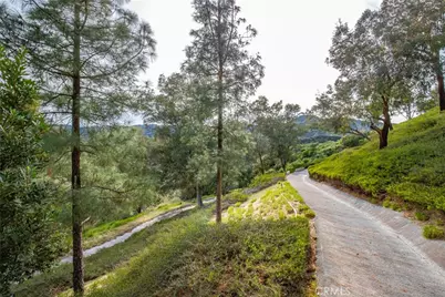 24910 Chicory Court, Stevenson Ranch, CA 91381 - Photo 15