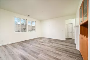 10972 White Oak Ln, Fontana, CA 92337 - Photo 15