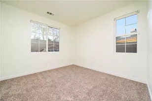 10972 White Oak Ln, Fontana, CA 92337 - Photo 19