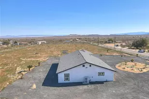 55972 Hondo St, Yucca Valley, CA 92284 - Photo 11