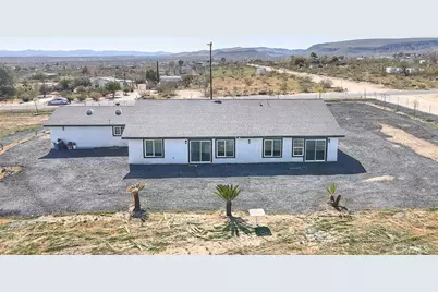 55972 Hondo Street, Yucca Valley, CA 92284 - Photo 5