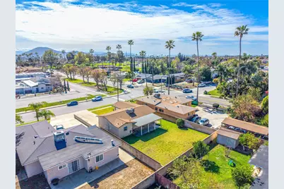 17320 Anastasia, Fontana, CA 92335 - Photo 37