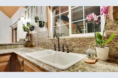 401 Grizzly Road, Lake Arrowhead, CA 92352 - Photo 15