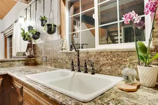 401 Grizzly Rd, Lake Arrowhead, CA 92352 - Photo 15