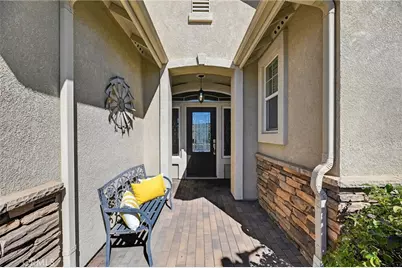 39256 Beringer, Murrieta, CA 92563 - Photo 3