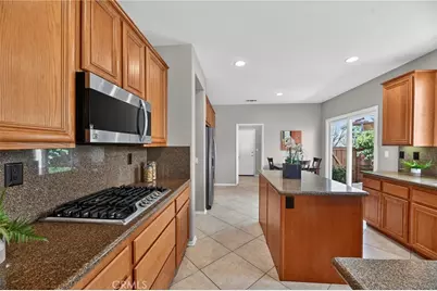 39256 Beringer, Murrieta, CA 92563 - Photo 11