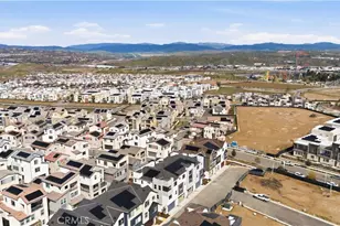 27341 Bear Creek Ln, Valencia, CA 91381 - Photo 25