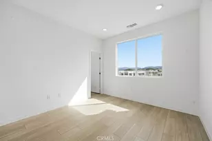 27341 Bear Creek Ln, Valencia, CA 91381 - Photo 21