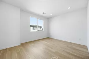 27341 Bear Creek Ln, Valencia, CA 91381 - Photo 15
