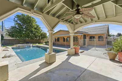 18090 Orange, Fontana, CA 92335 - Photo 41