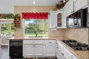 10684 Lakeview Rd, Yucaipa, CA 92399 - Photo 19