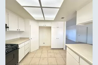 22311 Thunderbird Road, Apple Valley, CA 92307 - Photo 11