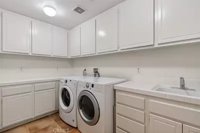 7470 Chateau Ridge Lane, Riverside, CA 92506 - Photo 35