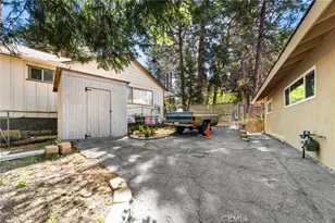 31686 Luring Pines Cir, Running Springs, CA 92382 - Photo 39