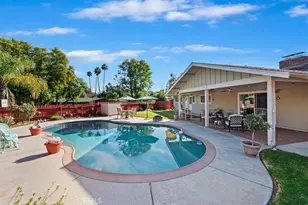 5296 Bronson, Riverside, CA 92506 - Photo 39