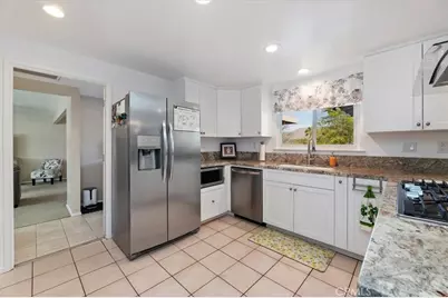 5296 Bronson, Riverside, CA 92506 - Photo 17