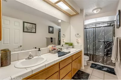 19084 Rocksprings Road, Hesperia, CA 92345 - Photo 15