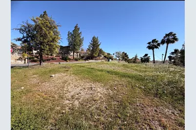 22851 Klamath Court, Canyon Lake, CA 92587 - Photo 9