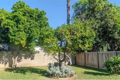 2539 Santiago, Santa Ana, CA 92706 - Photo 21