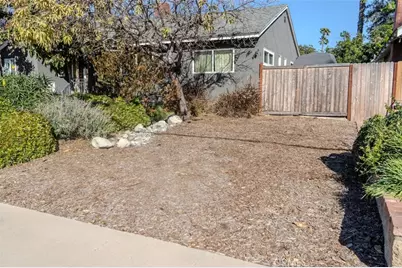 2539 Santiago, Santa Ana, CA 92706 - Photo 31