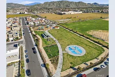 15587 Crusader Drive, Moreno Valley, CA 92551 - Photo 37