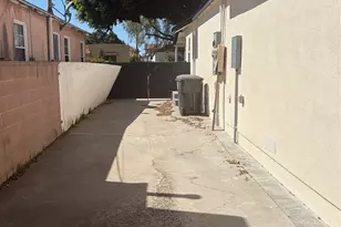 2260 Easy Ave, Long Beach, CA 90810 - Photo 13