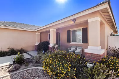 8466 Hoover Court, Oak Hills, CA 92344 - Photo 5