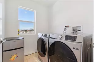 3827 Grant St, Corona, CA 92879 - Photo 17