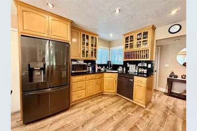 2172 Kellogg Avenue, Corona, CA 92879 - Photo 19