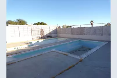 13627 Hermano Way, Desert Hot Springs, CA 92240 - Photo 27