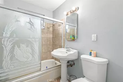 19450 Woodhill Street, Rialto, CA 92376 - Photo 31