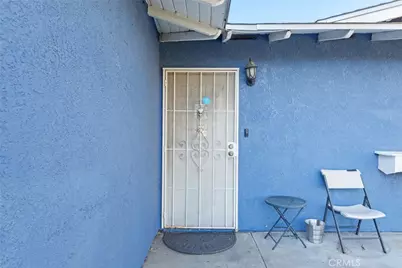 19450 Woodhill Street, Rialto, CA 92376 - Photo 9