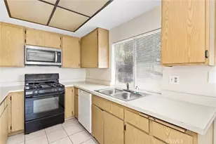 11742 Black Hawk Ln, Moreno Valley, CA 92557 - Photo 7