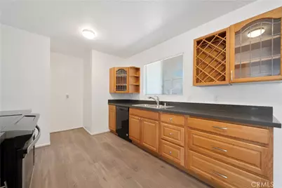 1911 N Summit, Pasadena, CA 91103 - Photo 13