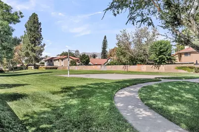 1105 W Victoria, Rialto, CA 92376 - Photo 29