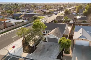 14241 Stonehurst, Moreno Valley, CA 92553 - Photo 31